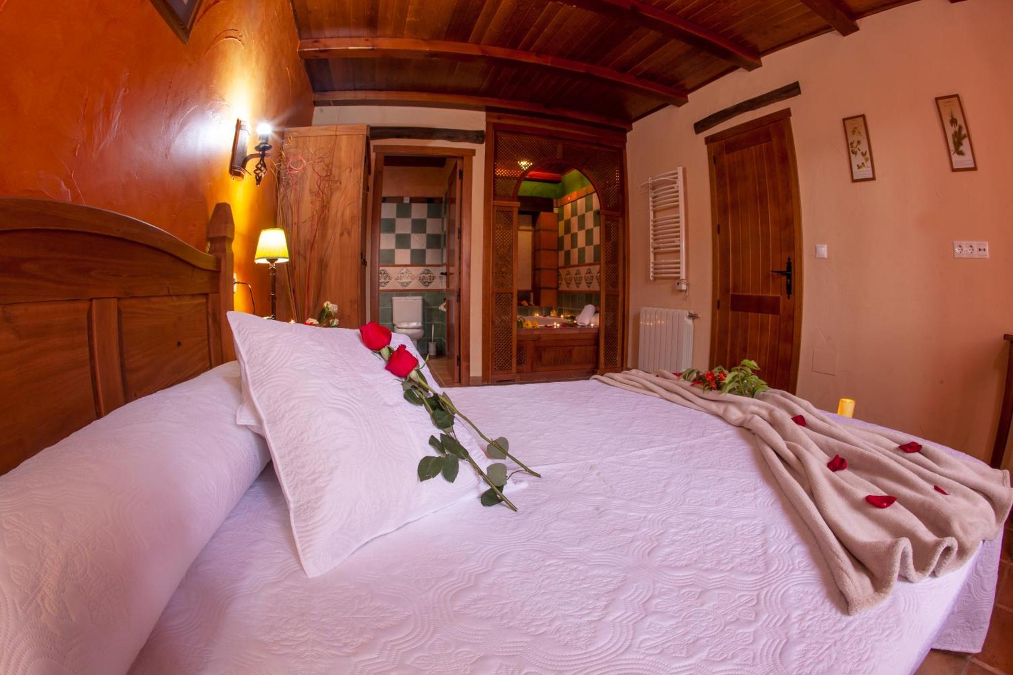 Apartamentos La Granja Hinojares Bagian luar foto